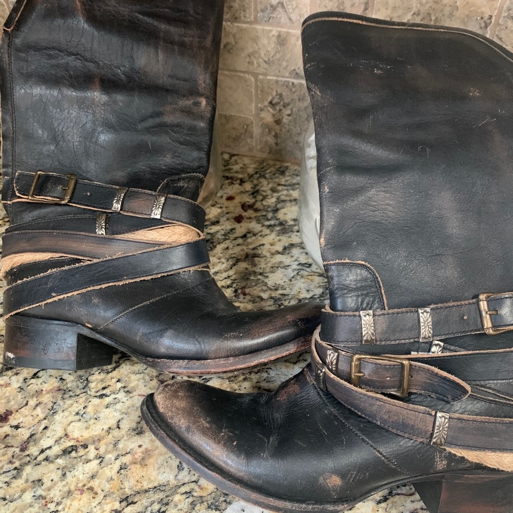 Women’s Freebird by Steven Drove boots size 8